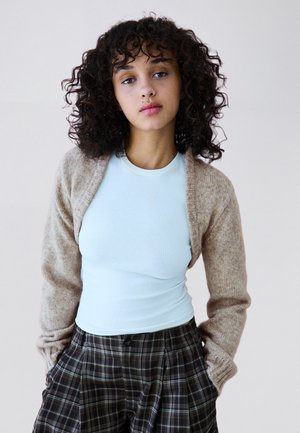 Bershka, BOLERO JUMPER WITH HOOD - Gilet - sand