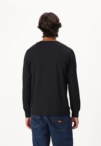 Timberland COLORED LONG SLEEVE TEE - Pitkähihainen paita - black