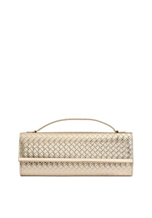 Clutch bag rettangolare dorato con una texture intrecciata e una maniglia sottile. Presenta una leggera finitura metallica e una banda di chiusura orizzontale.