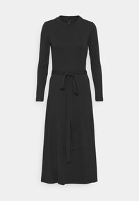 Vestito lungo nero a maniche lunghe in tessuto morbido, con scollatura rotonda, cintura in vita e gonna fluida con uno spacco all'orlo.