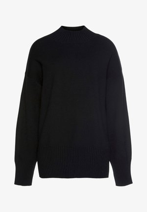 Czarny sweter dzianinowy z wysokim, prążkowanym dekoltem i opadłymi ramionami. Posiada prążkowane mankiety i dół, co zapewnia luźny krój.