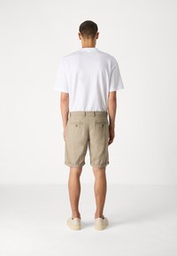 Selected Homme LUTON FLEX NOOS - Šortky - vetiver