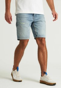 CHASIN' ORION.S DESERT - Kratke hlače od trapera - denim