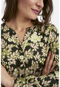 Smith&Soul VOLANT - Freizeitkleid - moss print