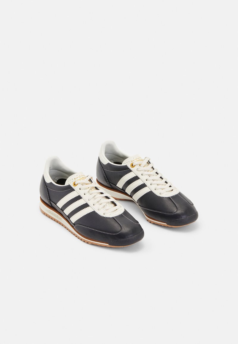 adidas originals sl 72 trainers in off white