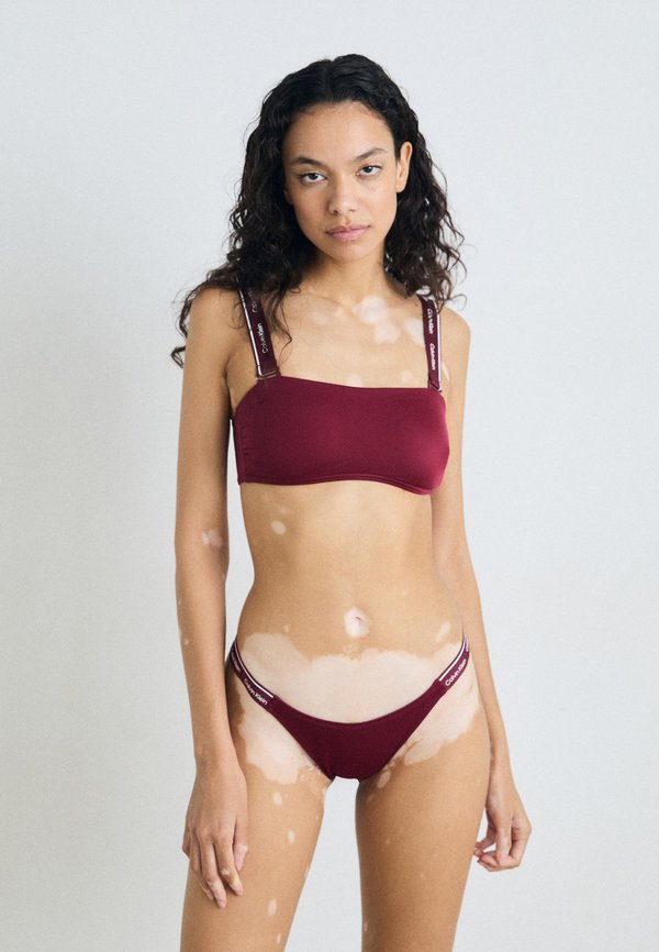 REMOVABLE STRAPS BANDEAU - Bikini top - plum glaze2