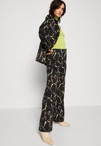 b.young BYRizetta - Broek - black mix