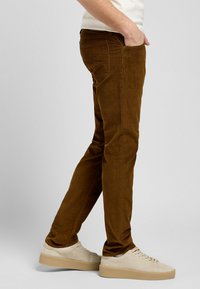Lee RIDER - Slim fit jeans - quail_brown