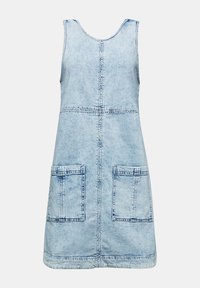 Vaate denimi, vaalea sininen, ilman hihoja, jossa on kaksi suurta etutaskua ja näkyvät ompeluyksityiskohdat.