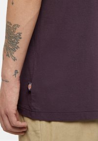 Dickies ICON LOGO TEE - Triko s potiskem - plum perfect