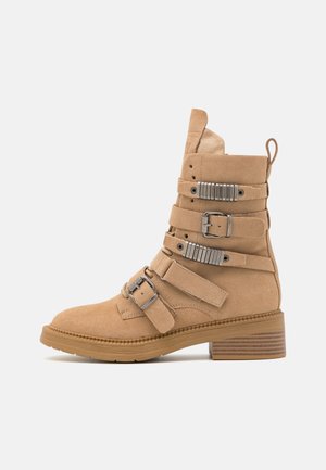 ITA STRAPPY BOOT HARDWARE  - Botas clássicas de cano curto - taupe