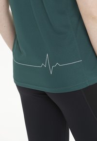 ELITE LAB Sports T-shirts - marble green
