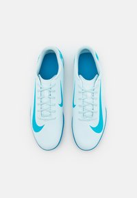 Nike Performance MERCURIAL VAPOR 16 CLUB IC - Botines de fútbol sala - glacier blue/black