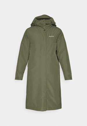 Oliivinvihreä, pitkä vedenpitävä takki huppulla, jossa on edessä napitus, kaksi taskua sivuilla ja logo vasemmassa yläkulmassa.