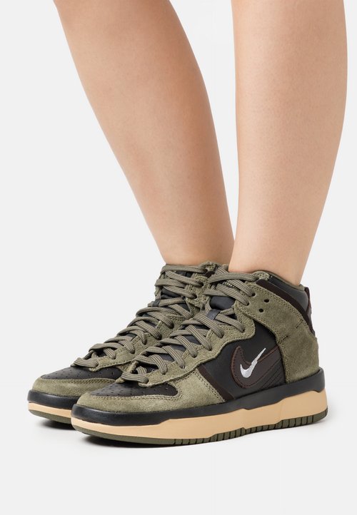 Nike Sportswear LAHAR Matalavartiset tennarit cargo khaki/black/metallic gold/white/beige