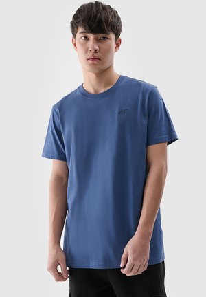 - T-shirt basic