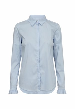 Svijetloplava prugasta košulja dugih rukava s oštrim ovratnikom i nabranim čašama, s prednjim kopčanjem na gumbe i zaobljenim rubom.