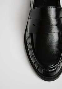 Stradivarius Chaussons - black