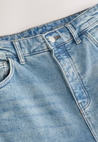 Next EDIT FLARE - Brīva piegriezuma džinsi - vintage wash