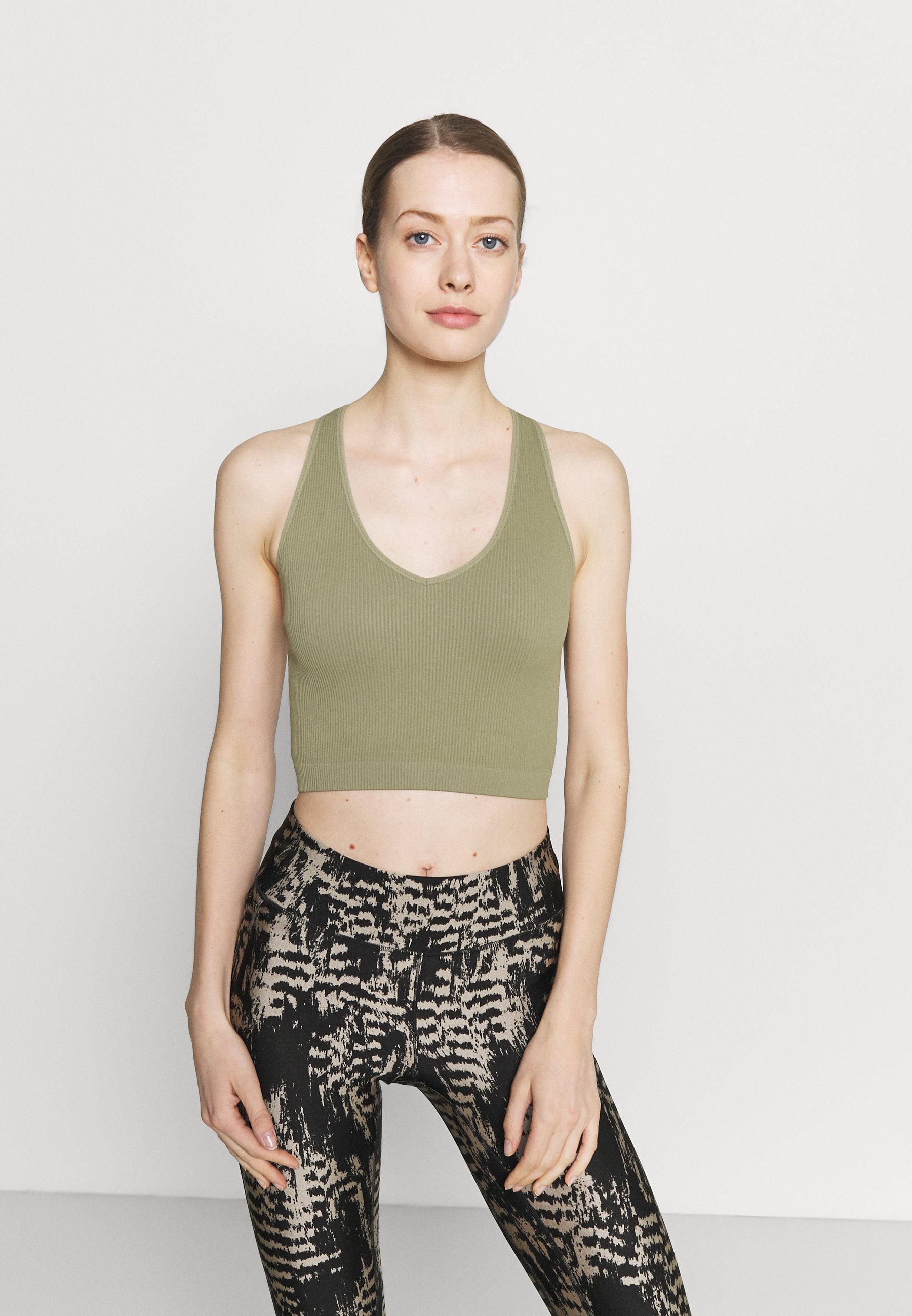 Cotton On Body SEAMLESS HALTER RACER BACK TANK - Top - oregano/oliv