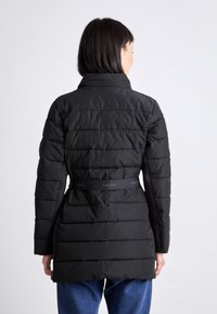 Calvin Klein PADDED BELTED  - Klassisk kåpe / frakk - black