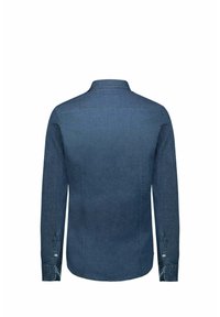 Camicia di jeans blu scuro con maniche lunghe, spallina sul retro, polsini abbottonati e colletto classico. Tessuto liscio con colore uniforme e dettagli di cucitura minimi.