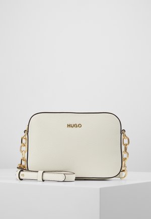 HUGO Skuldertasker - white