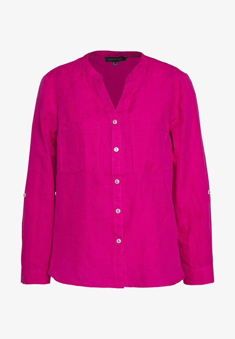 Chemise rose vif à manches longues avec boutons, deux poches poitrine et un col rond avec une petite encoche.