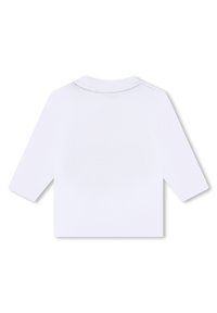 Camicia bianca a maniche lunghe con scollo rotondo. Realizzata in tessuto morbido, presenta una trama semplice e cuciture rifinite.