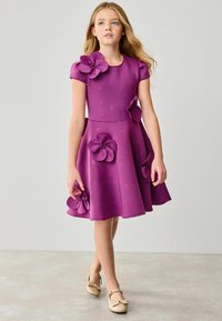 Baker by Ted Baker REGULAR FIT - CORSAGE EMBOSSED  - Kasdienė suknelė - purple