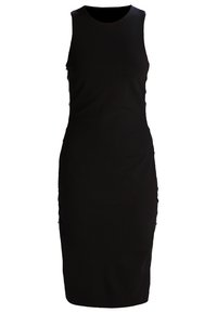 Vestido negro sin mangas con una silueta ajustada, hecho de una tela suave. Presenta sutil fruncido lateral a lo largo de las costuras. Cuello alto.