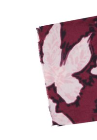 Tessuto bordeaux con un grande motivo a farfalla in rosa pallido e crema, con una texture morbida e bordi sfilacciati.