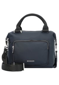 Borsa a mano in nylon blu navy con doppi manici superiori, tracolla staccabile, tasca frontale con zip e dettagli in metallo argentato. Logo visibile sul davanti.