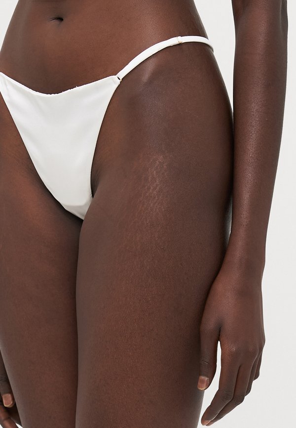 TOUS LES JOURS - Thong2