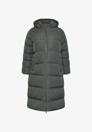 Manteau rembourré vert foncé, mi-long, avec zip sur le devant, capuche et manches courtes. Dispose de deux poches avant et d'une texture matelassée.