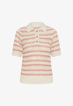 Polo à manches courtes en maille crème avec des rayures horizontales roses texturées et trois boutons en bois sur la patte de boutonnage avant.