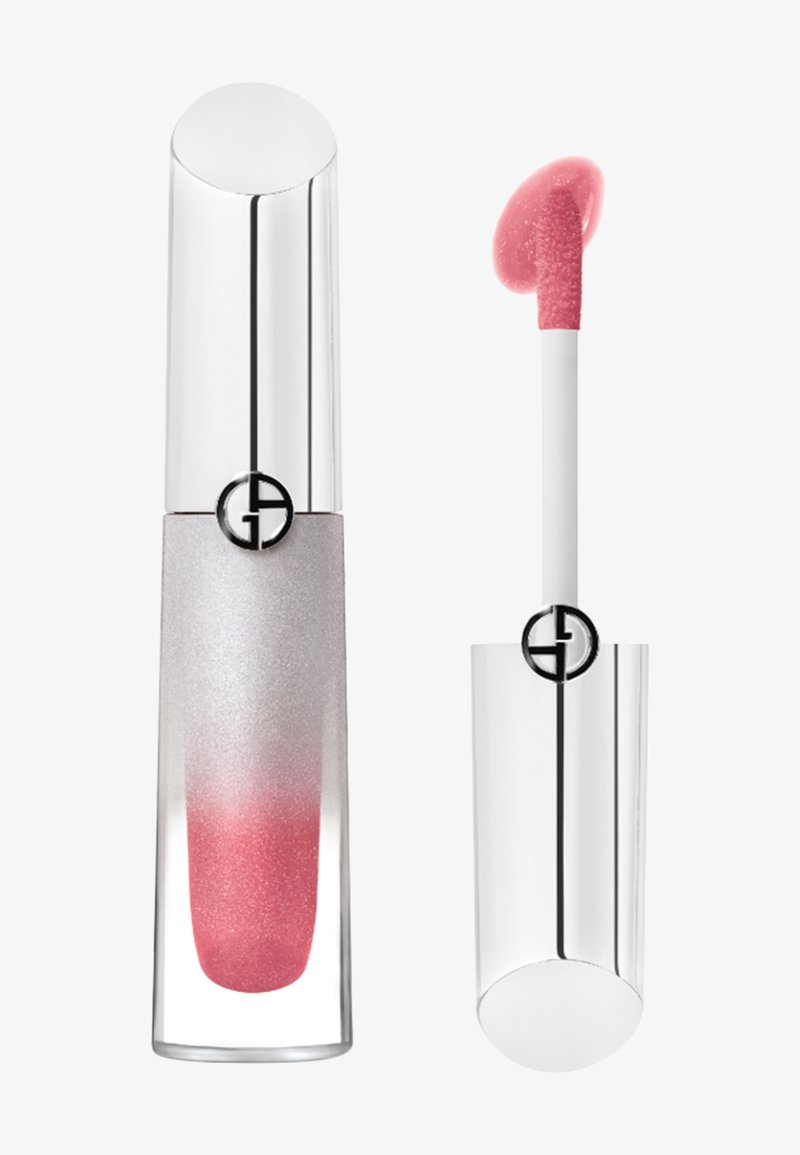 Brillo de labios rosa brillante en un tubo transparente con tapa plateada y varita aplicadora a juego con el logo de la marca.
