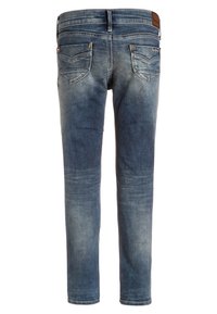 Jeans de mezclilla azul con lavado desvanecido, ajuste slim y bolsillos traseros con costuras decorativas. Cierre de botón y cremallera en la cintura.