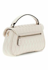 Borsa bianca trapuntata con forma strutturata, dotata di manico superiore e tasca con cerniera. I dettagli includono accessori in tonalità oro e una texture liscia.