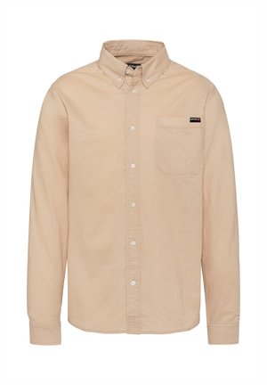 Beige overhemd met lange mouwen, knoopsluiting, een met knopen vastgemaakte kraag en een borstzak met een klein zwart merklipje.