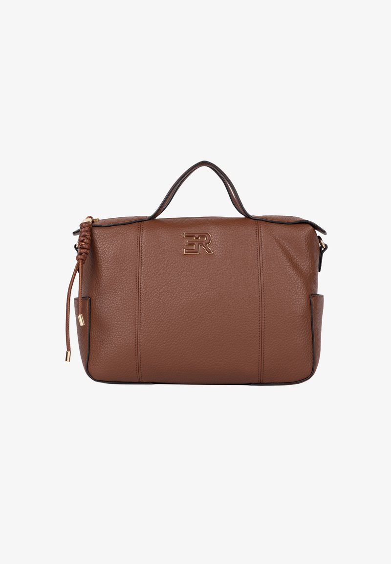 Borsa a mano in pelle marrone granulosa con manico superiore, dettagli in oro e un dettaglio intrecciato sul lato, con logo impresso sul davanti.