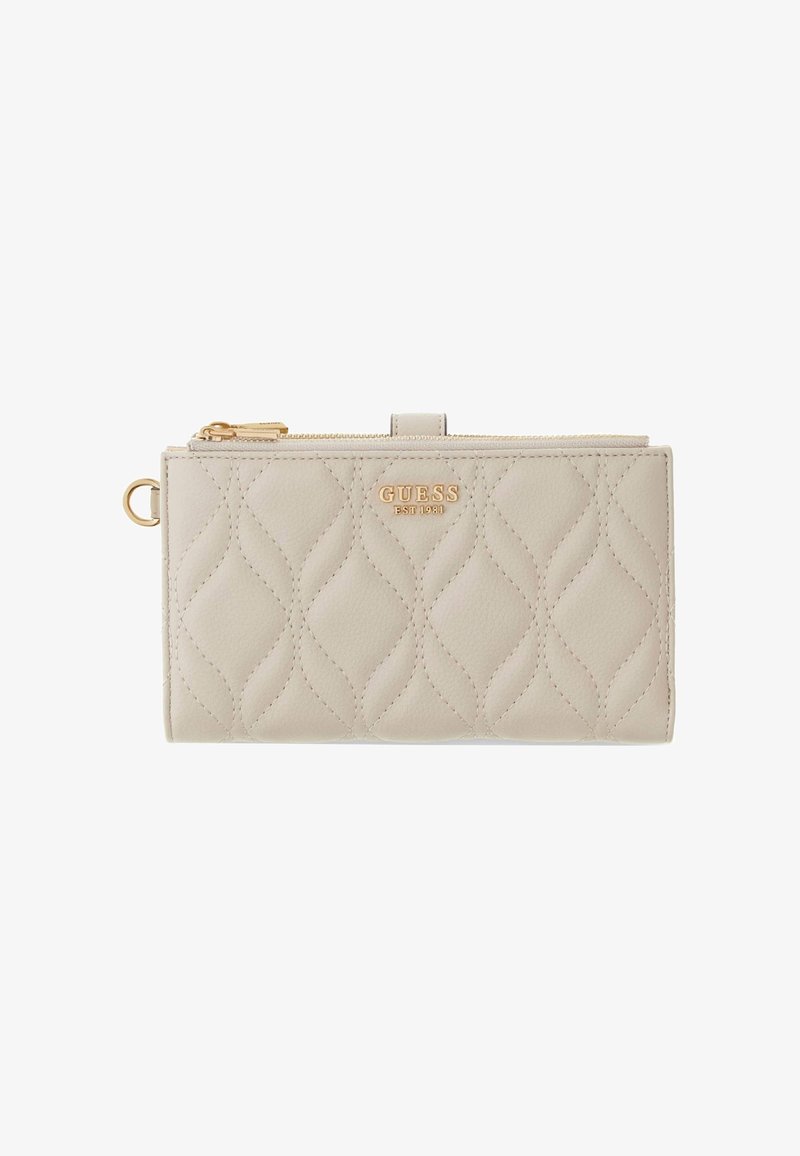 Portefeuille matelassé beige avec logo Guess doré, poche supérieure zippée et languette de fermeture pression.