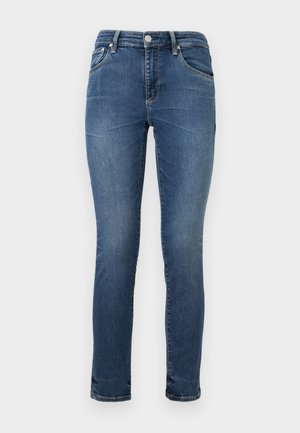 AG Jeans PRIMA ANKLE CIGARETTE - Skinny-Farkut - camr