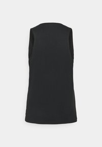 Czarny top bez rękawów z okrągłym dekoltem, gładką fakturą i dodatkami na bocznych panelach. Prosty, elegancki design.