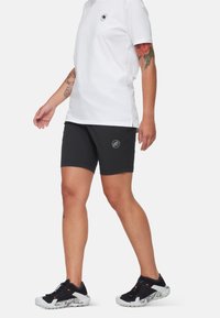 Mammut HIKING V - Friluftsshorts - black