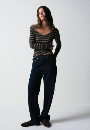 THE SET, 3 PACK V-NECK SHEER LONG SLEEVE TOPS - Bluză cu mânecă lungă - brown navy stripe chocolate