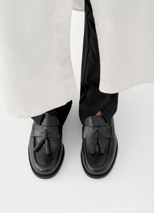 LINN - Loaferit/pistokkaat - black