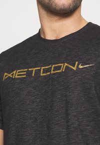 metcon t shirt