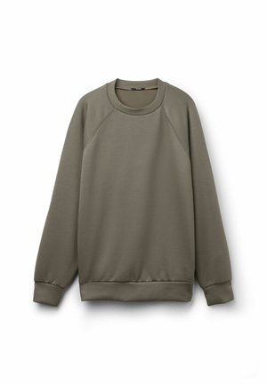 Oliwkowo zielona bluza z długim rękawem i okrągłym dekoltem, z prążkowanymi ściągaczami na mankietach i dole, prezentowana na białym tle.