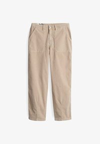 Unselected, macadamia